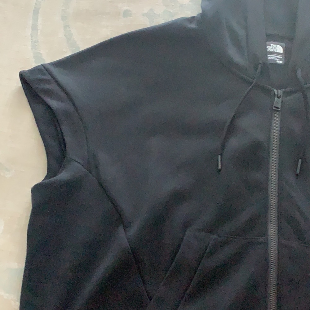 North face hooded sleeveless zip up- SZ M - Picture 3 of 4